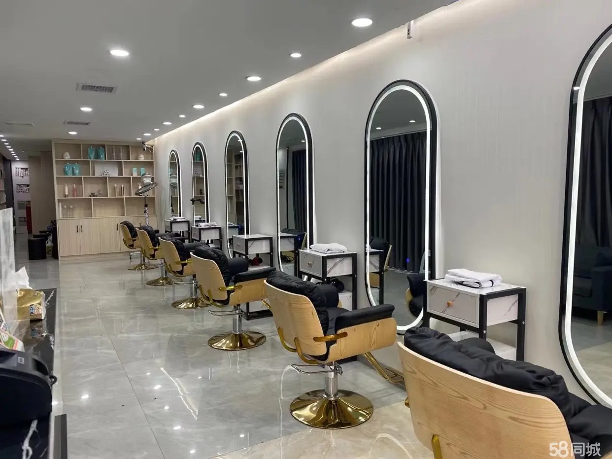 (转让)位于仁怀高端小区国酒城，一二三期进出口，人口密集